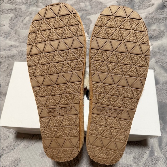 Minnetonka Leena Camo Faux Fur Women's Slides Size 9 - Picture 3 of 4